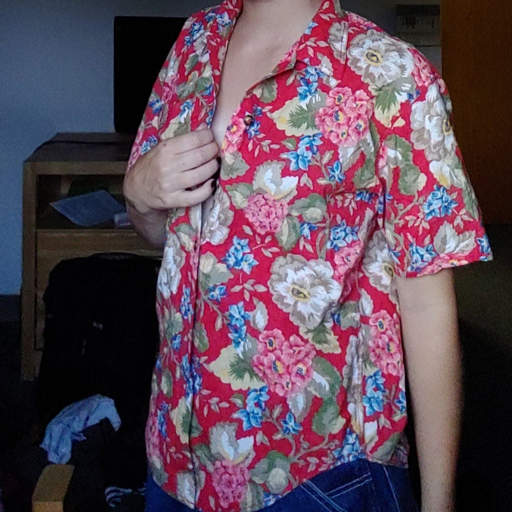 Cute vintage Hawaiian type button up